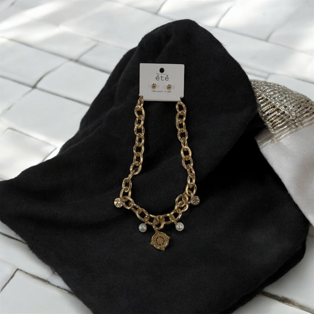 Iris Necklace - MainStreet Clothing Co.