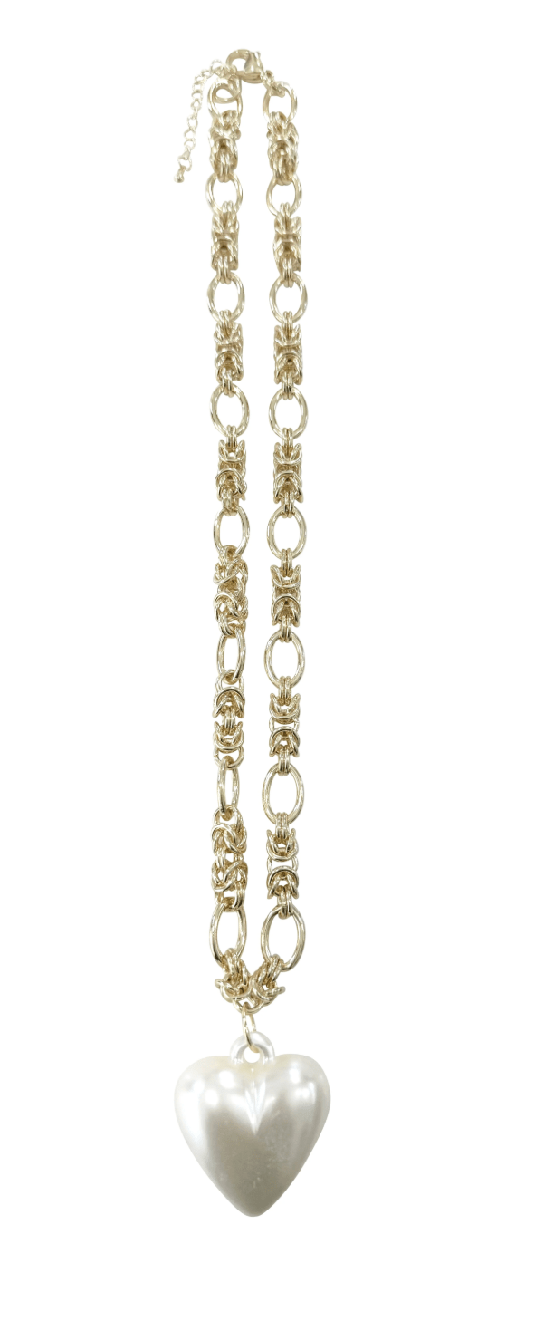 Clara Heart Pearl Necklace - Grayce's Boutique
