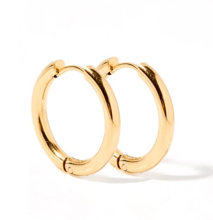 Huggie Earrings Scarlett Hoop Gold 14 MM | LINNY CO - Grayce's Boutique