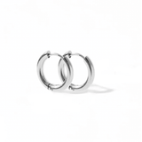 Huggie Earrings Scarlett Hoop Silver 10 MM | LINNY CO - Grayce's Boutique