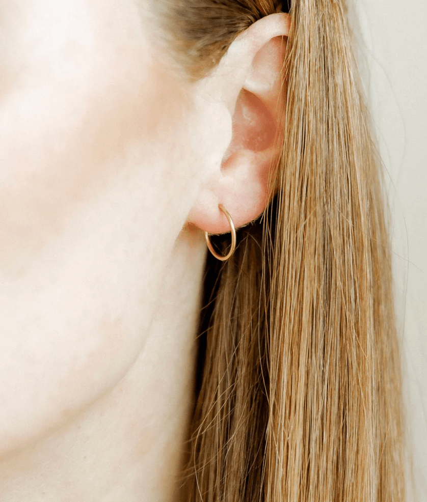 Huggie Infinity Hoop Earrings - Ava Gold 12 MM | LINNY CO - Grayce's Boutique