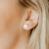 Lucia Small Screwback Stud Earrings | LINNY CO - Grayce's Boutique